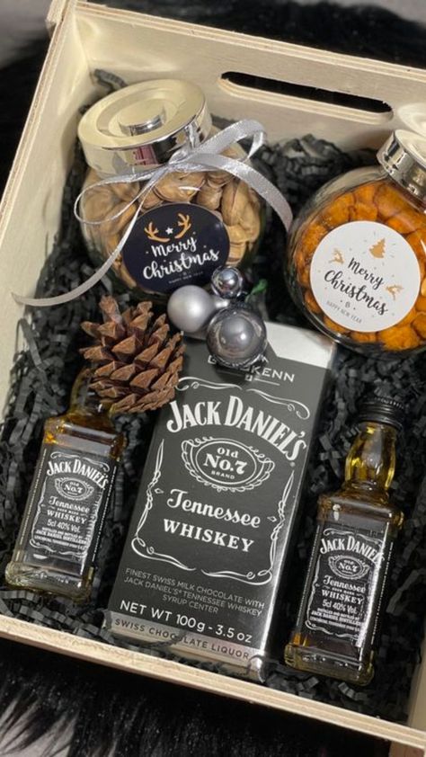 Show your dad some love with a gift basket just for him! 🎁👨‍👧‍👦 From savory snacks to handy gadgets, create a basket filled with all his favorites. 💙🛠️ #DadGiftBaskets #FatherlyLove Men Christmas Gift Basket, Christmas Gift Box Ideas Men, Gift Basket For Dad Christmas, Gift Basket For Dad, Mens Gift Basket, Whiskey Gifts Basket, Xmas Gift Baskets, Whiskey Gift Box, Dad Gifts Basket