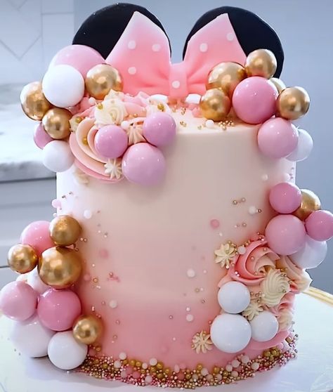 Pink Mini Mouse Cake, Pastel Minnie Mouse Rosa, Disney Cakes For Adults, Mini Maus Cake, Minnie Cake Ideas, Minnie Mouse Cake Ideas, Tarta Minnie Mouse, Pink Minnie Mouse Cake, Birthday Cake Minnie Mouse