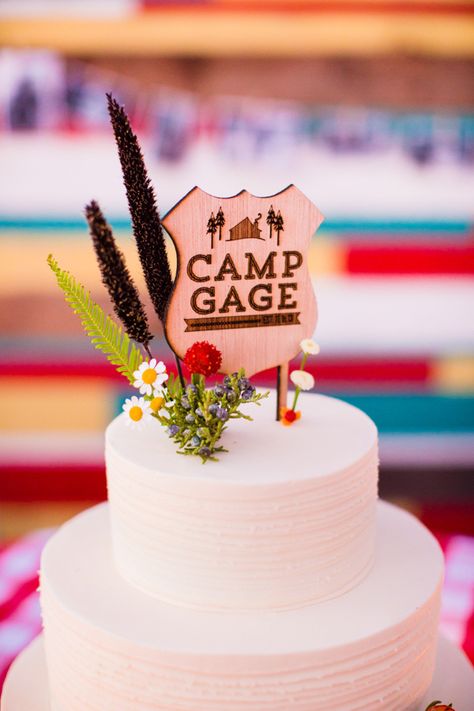 summer camp themed wedding cake, photo by Acqua Photo http://ruffledblog.com/san-clemente-summer-camp-wedding #weddingcake #cakes #summercamp Camp Cake, Camping Cakes, Summer Camp Themes, Campground Wedding, Summer Camp Wedding, Summer Wedding Cakes, Yosemite Wedding, Woodsy Wedding, Buttercream Wedding Cake