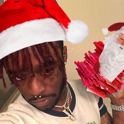 Steve Lacy Christmas, Christmas Carti Pfp, Christmas Pfp Rappers, Christmas Rappers Aesthetic, Rappers Christmas, Rapper Christmas Pfp, Selfie Profile Picture, Playboi Carti Christmas, Playboi Carti Christmas Pfp