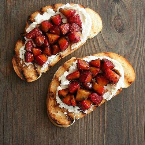 Strawberry Goat Cheese Bruschetta | "The way the tangy, slightly salty goat cheese works with the syrupy, balsamic-coated strawberries and crispy, charred bread is a thing of beauty." Goat Cheese Bruschetta, Strawberry Goat Cheese, Cheese Bruschetta, Spring Appetizers, Bruschetta Recipe, Salad Pasta, Strawberry Recipes, Goat Cheese, Appetizer Snacks