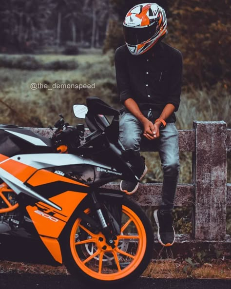 Bike Rides Photography, Ktm Lover, Bike Pose, Truly Aesthetic, Ktm Bike, Ktm Rc 200, Bike Couple, Duke Bike, Biker Photography