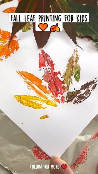 Toddler Fall Painting Ideas, Leave Crafts Toddlers, Preschool Crafts With Leaves, Montessori Fall Art Activities, Fall Harvest Preschool Crafts, Fall Painting Preschool, Leaves And Trees Crafts For Toddlers, Fall Themed Art For Toddlers, Crafts For 3yrs Old Fall