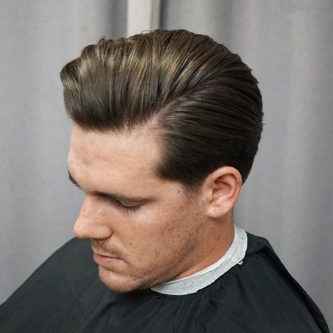 cool 80 Flirtatious Side Part Haircuts for Men - Choose Your Style Check more at http://machohairstyles.com/best-side-part-haircuts/ Side Part Haircuts, Side Part Pompadour, Classic Mens Haircut, Vintage Haircuts, Side Part Haircut, Classic Haircut, Pompadour Hairstyle, Side Part Hairstyles, Haircut Men