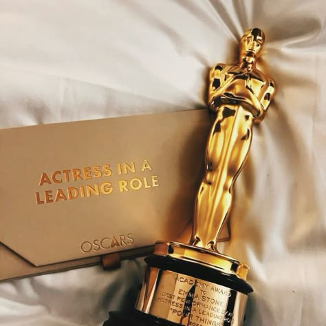 acting actress actor career icon oscar award aesthetic aesthetics film cinema Oscar Award Aesthetic, Award Aesthetic, Actress Career, Film Life, Oscar Award, Career Vision Board, Dream Jobs, Film Cinema, Future Job