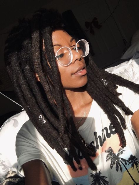 super thick and juicy freeform locs Thick Dreads Black Women, Women With Wick Locs, Thick Locs On Black Women, Locs Starting, Big Locs, Wicks Locs, Thick Dreadlocks, Colorful Locs, Locs Inspiration