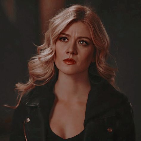 Emily Bett Rickards, Clary Fray, Hogwarts Mystery, Katherine Mcnamara, Face Reference, Shadow Hunters, Shadowhunters, Iconic Characters, Face Claims