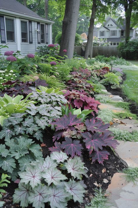 15 Essential Shade-Loving Plants for Your Front Yard Landscaping – Everyday Inspo Southern Shade Garden Ideas, Shaded Area Landscaping, Shady Garden Ideas Landscapes, Small Shady Backyard Ideas, Shade Garden Ideas Under Trees, Shady Landscape Ideas, Shady Flower Bed Ideas, Front Bed Landscaping Ideas, Shade Landscaping Front Yard