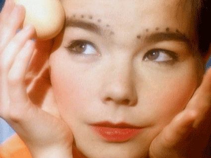 Bjork Venus as a Boy gif...such 90's nostaglia Venus As A Boy, The Sugarcubes, Beauty Inspiration, A Boy, Maquillaje De Ojos, 90s Fashion, Makeup Inspiration, Fashion Magazine, Iceland