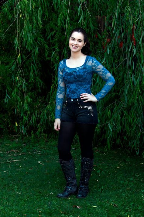 #SwitchedatBirth 3x19 "You Will Not Escape" - Vanessa Marano Switched At Birth Bay, Bay Kennish, Vanessa Marano, Switched At Birth, Laura Marano, Facebook Account, Celebrity Outfits, Star Girl, Character Outfits