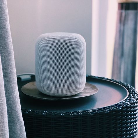 Homepod Mini Aesthetic, Ipod Nano Aesthetic, Apple Home Pod Mini, Ipod Commercial, Home Pod, Ipod Classic, Pod House, Los Angles, Smart Speaker