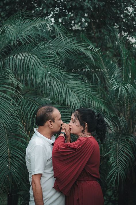 #25thanniveray #postwedding #postweddingphotography #anniversaryshoot #postweddingphoto #postweddingshoot #25thanniversaryshoot 25th Anniversary Couple Poses, 25th Marriage Anniversary, 15 Anniversary, Anniversary Post, Jaipur Wedding, Pre Shoot, 25 Anniversary, Anniversary Couple, Diana Penty