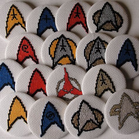 Ooooh, windows 7 is considerably better than I had anticipated.... Star Trek Crafts, Star Trek Crochet, Cross Stitch Star, Star Trek Cross Stitch, Star Trek Insignia, Star Trek Day, New Computer, Stitch Fabric, Cross Stitch Fabric