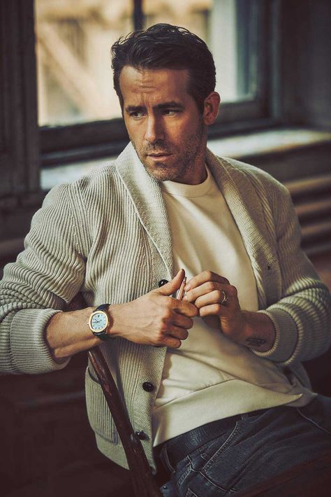 Ryan Reynolds Style, Ryan Kwanten, Guy Aroch, Handsome Men Quotes, Men Quotes Funny, Ryan Guzman, Smart Casual Style, Mens Fashion Smart, Smart Casual Outfit