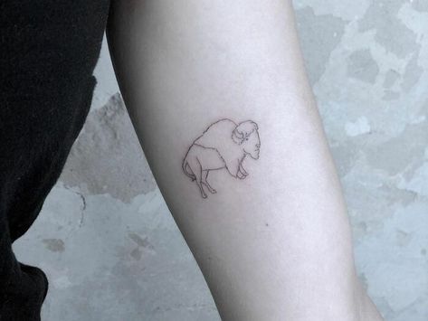 minimalistic tattoo of a bison Firework Tattoo, Hanger Tattoo, Montana Tattoo, Bison Tattoo, Harmony Tattoo, Buffalo Tattoo, Camping Tattoo, Mario Tattoo, Toe Tattoos