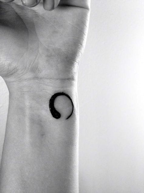 Yogi Tattoo, Zen Tattoo, Ouroboros Tattoo, Yoga Tattoos, Buddha Tattoos, Circle Tattoos, Circle Tattoo, Mushroom Tattoos, Sacred Geometry Tattoo