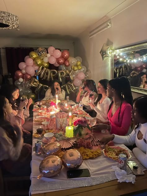 19th birthday party table setting Birthday Outfit Photoshoot Ideas, Birthday Party Ideas Pink, Outfit Photoshoot Ideas, Food Birthday Party, Photoshoot Ideas Birthday, 19th Birthday Party, Pink Birthday Outfit, Birthday Party Aesthetic, 17. Geburtstag