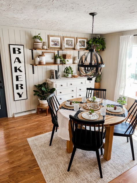 Dining Room Open Shelves, Open Shelving Dining Room, Dining Room With Shiplap, Dining Room Shiplap, Shiplap Dining Room, Dining Room Shelf, Kitchen Hutch Decor, Dining Room Shelving, Vertical Shiplap