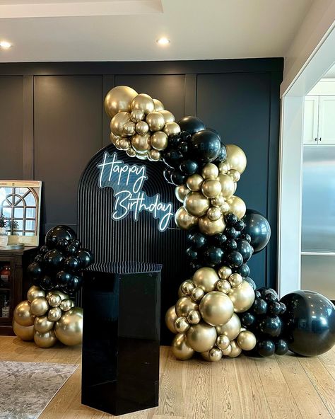 Simple Birthday Celebration for your loved one? Yes! We got you! Simple but make it elegant 😉 Let us help you WOW your guests and make your dream event unforgettable. 🩷 Full Decor: @bloomsandpaper _________________________ For Booking or Inquiries: 📲DM or Email us: 💌 Info@bloomsandpaper.com Or fill out our Contact Form: 💻 www.bloomsandpaper.com _________________________ #BlackandGoldtheme #EventStyling #BlackandGoldBackdrop #ElegantEvents #VenueVibes #EventDecor #EventPlanning #LuxuryEvent... Black Tie Event Decorations, Simple Birthday Celebration, 35 Birthday Decorations, Black Tie Birthday Party, Black And Gold Backdrop, Balloon Garland Backdrop, Birthday Balloon Garland, Luxury Birthday Party, Gender Reveal Baby Shower Themes