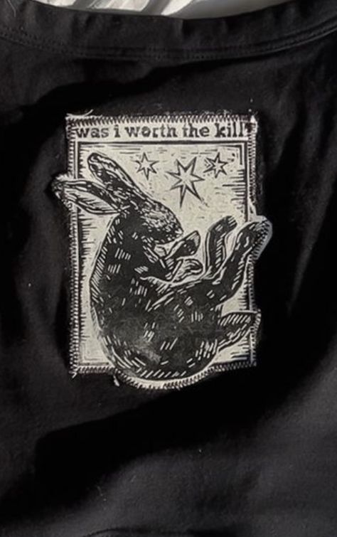 Linocut Folk Art, Stamp Shirt Diy, Linocut Print Clothing, Linocut Shirt Print, Linocut Tshirt Print, Lino Print Clothes, Linocut Clothes, Bunny Linocut, Linocut Patch