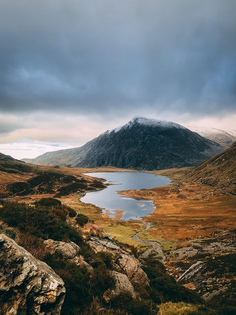 Nature Photography Landscape, Background Nature, Visit Wales, Snowdonia National Park, Nature Wallpapers, Wales Uk, Mountain Photos, Nature Background, Snowdonia