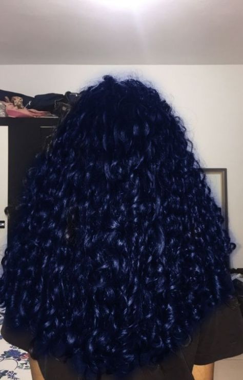 Long Blue Hair, Midnight Blue Hair, Royal Blue Hair, Navy Blue Hair, Dyed Curly Hair, Dyed Hair Blue, Blue Black Hair, Highlights Curly Hair, Dark Blue Hair