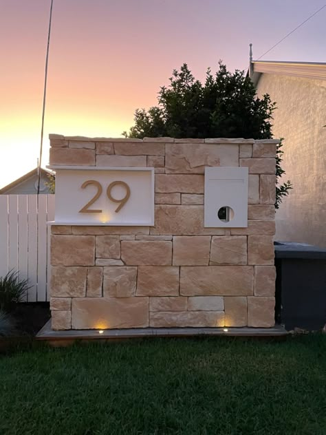 Stone Letterbox Ideas, Brick Letterbox Ideas Australia, Brick Letterbox Ideas, Stone Mailbox Ideas, Modern Mailbox Ideas, Coastal Mailbox, Letterbox Ideas, Coastal Facade, Stone Mailbox