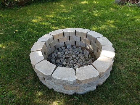 Fire Pit Plans, Make A Fire Pit, Cinder Block Fire Pit, Outdoor Fire Pit Seating, How To Build A Fire Pit, Backyard Fire Pit, Ranch Ideas, Fire Pit Ring, Fire Pit Landscaping