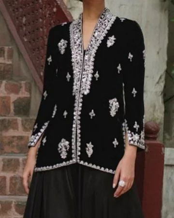 RETRO VELVET STYLE Indian Jackets For Women, Embroidery Jackets For Women, Black Velvet Jacket Outfit, Blazers For Wedding, Winter Duster, Waist Coat For Women, Velvet Jacket Outfit, Velvet Pakistani Dress, Velvet Jackets Women