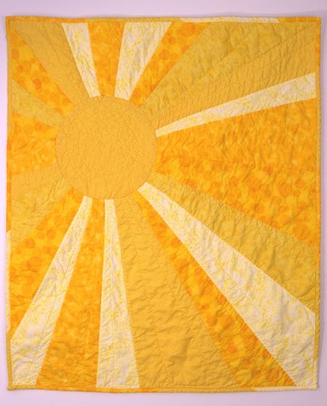 Sunshine Baby Quilt - Mythic Seam Sunshine Quilt, Yellow Quilts, Baby Quilt Pattern, Quilting Board, Baby Quilt Patterns, Fabric Projects, Quilting Tutorials, Modern Baby, Quilting Crafts