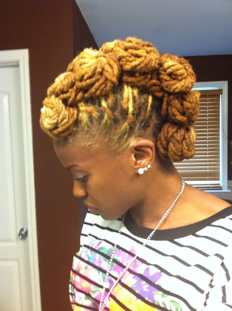 Mohawk Updo, Mohawk Hairstyles For Women, Loc Updo, Mohawk Styles, Short Locs Hairstyles, Dreadlock Styles, Updo Styles, Dreads Styles, Mohawk Hairstyles