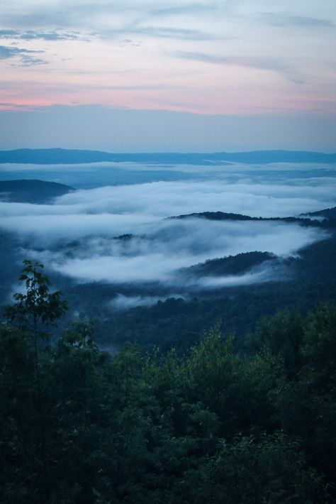 Mist in the Blue Ridge Mountains, Shenandoah National Park, Virginia Blue Ridge Mountains Wallpaper, Virginia Blue Ridge Mountains, Shenandoah National Park Photography, North Carolina Mountains Aesthetic, Blue Ridge Mountains Aesthetic, Gothic Appalachia, Appalachian Mountains Aesthetic, Appalachia Aesthetic, Tn Mountains