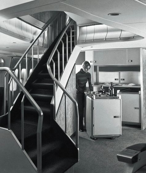 747 First Class Galley and Staircase Airline Interiors, Aviation Design, Airplane Interior, Vintage Airline, Jumbo Jet, Aircraft Interiors, Cocktail Lounge, Luxury Train, Vintage Airlines