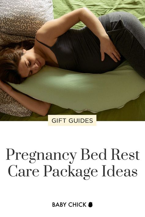 Pregnancy bed rest can be hard for an expecting mom. Here are 14 amazing care package gift ideas that will help her tough it out! #pregnancy #bedrest Bed Rest Care Package, Bed Rest Pregnancy, Package Gift Ideas, Pregnancy Care Package, Pregnant Mom Gifts, Care Package Ideas, Gifts For Pregnant Women, Care Basket, Package Ideas