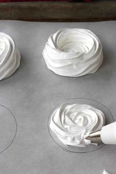 Meringue Shells Recipe, Recipe For Meringue, Meringue Shells, How To Make Meringue, Meringue Pavlova, Meringue Desserts, Meringue Recipe, Pavlova Recipe, Make Ahead Desserts