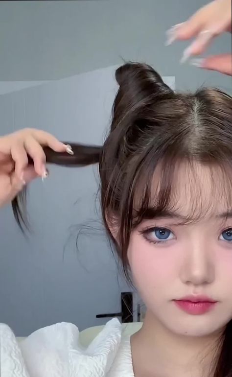 Cat Ears Bun Hairstyle, Cat Bun Hairstyle, Cat Ear Hair Buns, Cat Hair Tutorial, Cat Ear Hairstyle Tutorials, Cat Buns Hairstyle, Cat Ear Buns Hairstyle, Cat Ears Hairstyle Tutorials, Douyin Bun Hairstyle