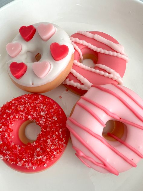 Donut Candle, Donut Candles, Sweet Treats Desserts, Handmade Cosmetics, Candle Maker, Candle Business, Small Candles, Valentines Day Treats, Candle Wax Melts