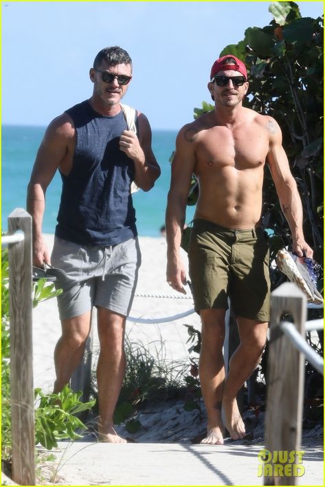 Luke Evans Hits the Beach with Rumored Boyfriend Rafael Olarra | luke evans beach with rafael olarra 02 - Photos | Just Jared: Entertainment News Luke Evans Boyfriend, Holiday Weight Gain, Holiday Weight, Jon Kortajarena, Suite Life, Luke Evans, Kate Hudson, Hot Actors, Just Jared