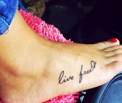 12 meaningful phrase foot tattoo - Styleoholic Live Free Tattoo, Lotusblume Tattoo, Cute Foot Tattoos, Small Foot Tattoos, Petit Tattoo, Small Quote Tattoos, Quote Tattoos, Foot Tattoos For Women, Tattoo Meaning