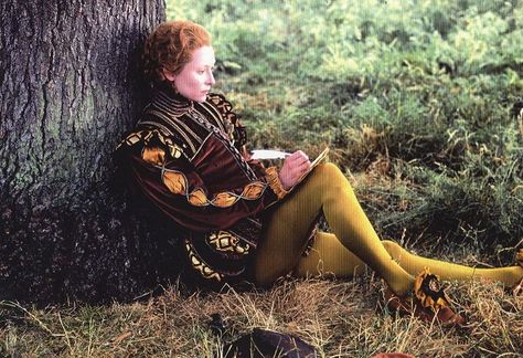 Tilda Swinton as Orlando - an absolutely gorgeous film of an absolutely entrancing book Orlando Virginia Woolf, Orlando Film, Elizabethan Costume, Sandy Powell, Tilda Swinton, Film History, Virginia Woolf, Period Costumes, Fantasy Fashion