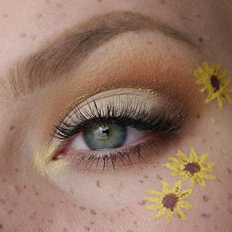 Sunflower Makeup Ideas, Sunflower Makeup Halloween, Sunflower Inspired Makeup, Sunflower Inspired Outfit, Sunflower Festival Outfit, Sunflower Eye Makeup, Sunflower Makeup Looks, Sunflower Face Paint, Sunflower Eyes