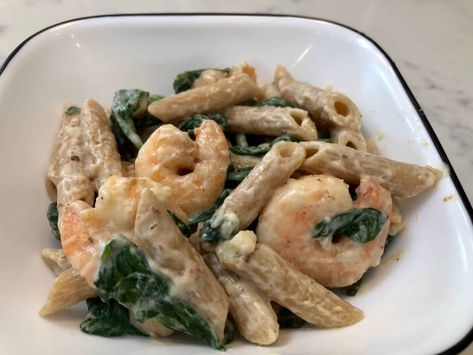 With this healthy shrimp pasta you get the best of both worlds...pasta and healthy! With whole wheat pasta and spinach this is a healthy one. Healthy Shrimp Pasta, Shrimp Pasta Recipes Healthy, Shrimp Pasta Healthy, Pasta And Spinach, Pasta With Spinach, Shrimp Recipes Healthy, Healthy Shrimp, Wheat Pasta, Whole Wheat Pasta