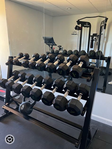 Dumbell Aesthetic, Gear Aesthetic, Gym Items, Gym Dumbbells, House Gym, Best Home Gym Equipment, Dumbbell Rack, Gym Accessories, Garage Gym