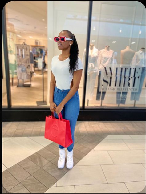 Red telfar bag outfit black girl #aesthetic #fashion #telfar #redtelfar Red Telfar Bag Outfit, Red Telfar Bag, White Shirt Denim Jeans, Telfar Bag Outfit, Black Bag Outfit, Telfar Bag, Bag Outfit, Red T, Aesthetic Fashion