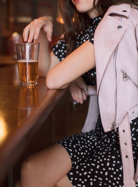 How To Sober Up Fast When You're Already Drunk #refinery29 Restaurant Drinks, Giving Up Alcohol, Dry January, Health Psychology, Health Hacks, Weight Los, Fasting Diet, Family Health, Make It Through