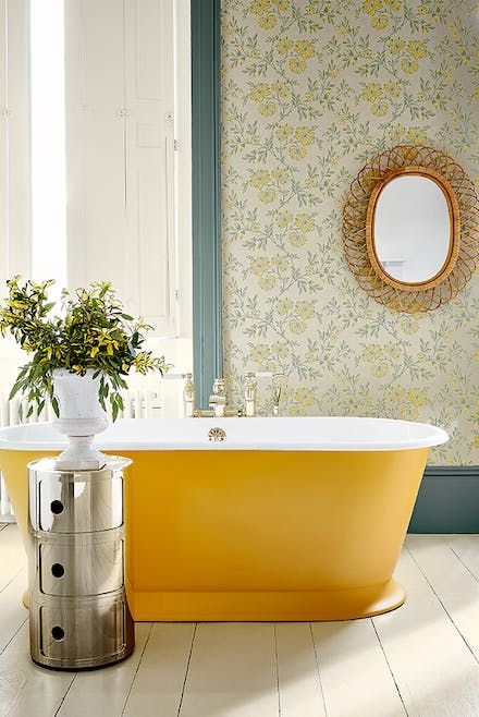 Stitch Bathroom - Inspire Me Trim Paint Color, Trim Paint, Happy Room, Roll Top Bath, Cheap Bathrooms, Yellow Room, Bad Inspiration, Little Greene Paint, Yellow Bathrooms