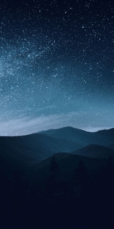 Sky At Night Wallpaper, Aesthetic Starry Sky, Pretty Night Sky Wallpaper, Painting Of Stars Night Skies, Star At Night Sky, Night Sky Mountains Painting, Starry Night Photography, Night Sky Moon Painting, Sky Night Painting