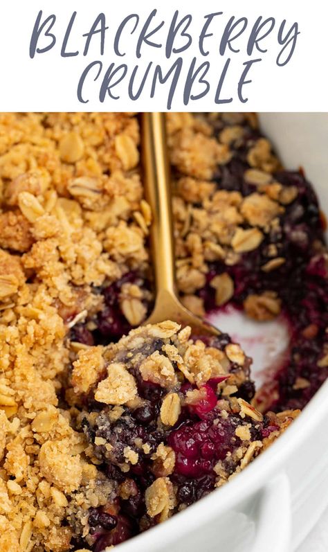 This blackberry crumble is perfectly sweet with an irresistible crumb topping! Slightly sour fresh blackberries are balanced out with a touch of sugar, then topped with a buttery oat crumble. Serve this blackberry crumble warm with a scoop of cold vanilla ice cream for a delicious summertime (or anytime) dessert! Berry Crumble Recipe, Blackberry Dessert, Blackberry Crumble, Blackberry Recipes, Fruit Crumble, Berry Crumble, Oat Crumble, Pie Crumble, Crumble Recipe