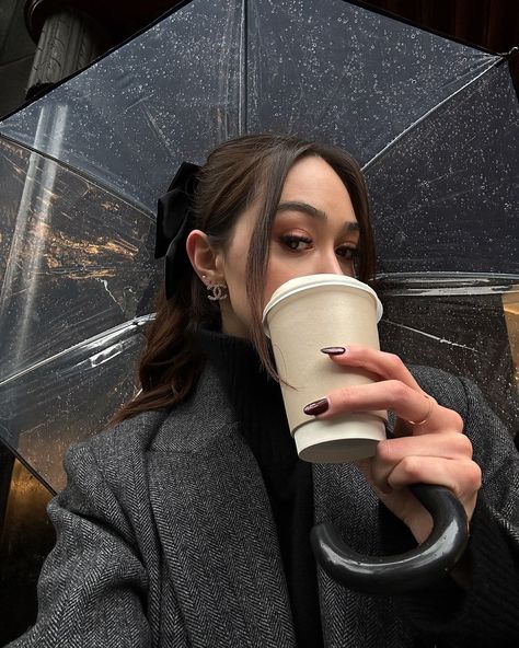 Rainy Day Selfie, Rainny Day, What's My Aesthetic, Alone Photography, Heart Shape Box, Coffee Girl, December 4, Day Makeup, Blog Inspiration