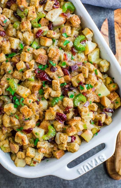 Apple Cranberry Stuffing, Cranberry Dressing, Dressing Thanksgiving, Thanksgiving Cranberry, Cranberry Stuffing, Apple Stuffing, Vegetarian Stuffing, Turkey Stuffing Recipes, Sausage Stuffing Recipe